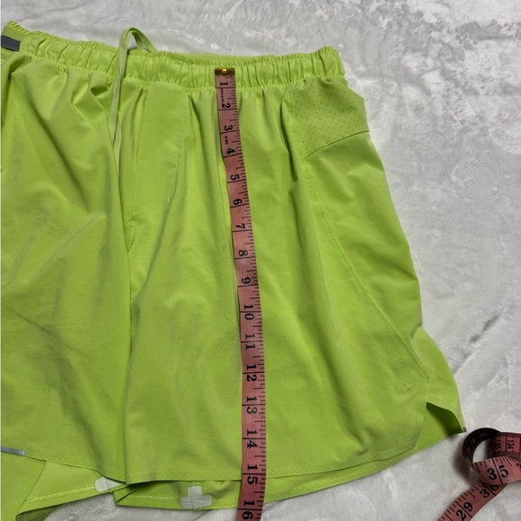 Lululemon Men’s Shorts Athletic Lined Lime Green - Picture 13 of 14